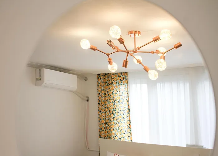 4 Beds In The Heart Of Hongdae, Mangwon, Sangsu & Red Road