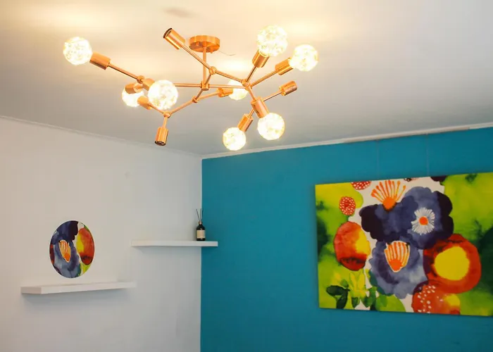 4 Beds In The Heart Of Hongdae, Mangwon, Sangsu & Red Road * 서울특별시