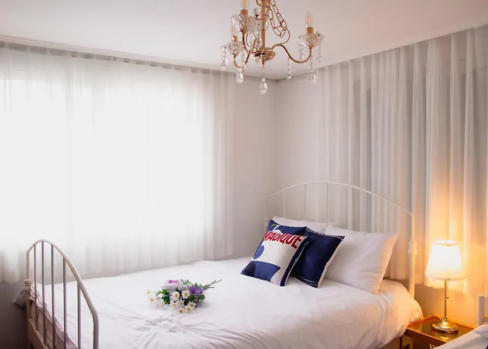아파트 4 Beds In The Heart Of Hongdae, Mangwon, Sangsu & Red Road 서울특별시
