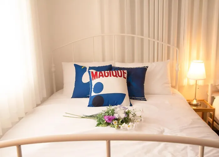 4 Beds In The Heart Of Hongdae, Mangwon, Sangsu & Red Road 아파트 *