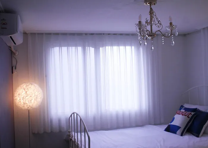 아파트 4 Beds In The Heart Of Hongdae, Mangwon, Sangsu & Red Road *