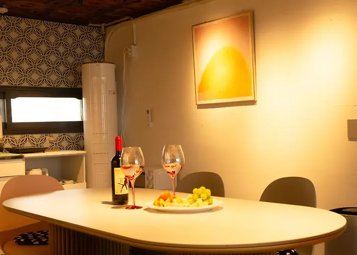 아파트 4 Beds In The Heart Of Hongdae, Mangwon, Sangsu & Red Road