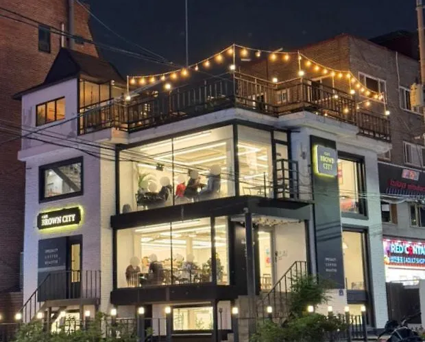 아파트 4 Beds In The Heart Of Hongdae, Mangwon, Sangsu & Red Road *